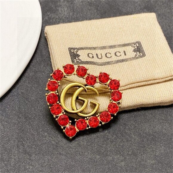 🎁🎉GUCCI love red crystal double G brooch s286 - Picture 5 of 7